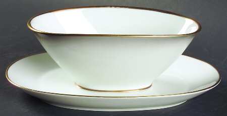 Elegance (Gold Trim) Gravy Boat with Attached Underplate