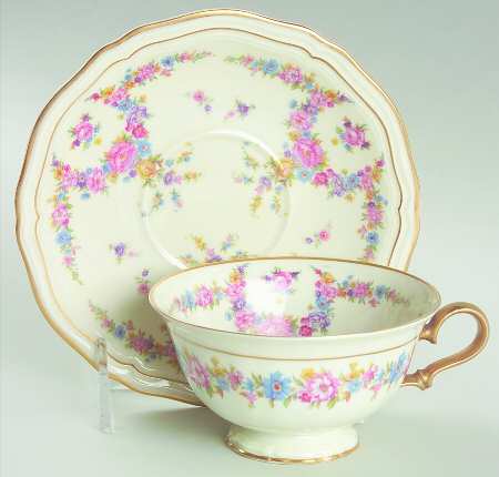 Eloise Footed Cup & Saucer Set