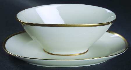 Elvira Gravy Boat with Attached Underplate