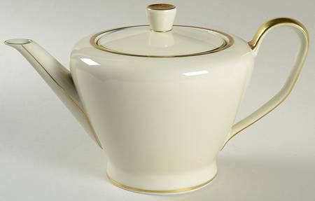 Elvira Teapot & Lid