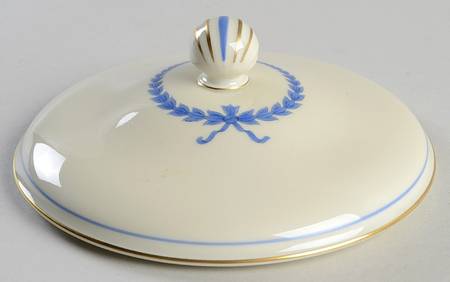 Empire (Blue Wreath, Ivory) Lid for Round Vegetable