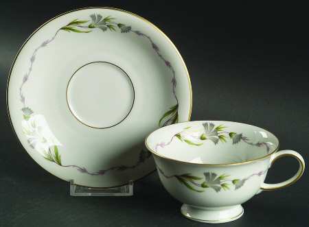 Fantasia Footed Cup & Saucer Set