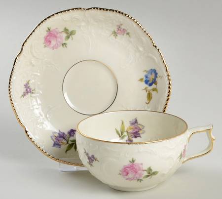 Flower Bed Flat Cup & Saucer Set