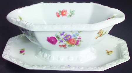 Flowers (Classic Stamp) Gravy Boat with Attached Underplate