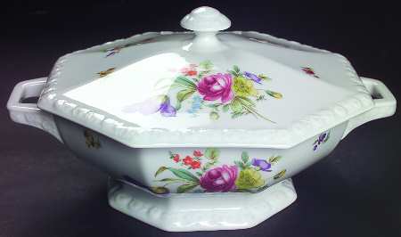 Flowers (Classic Stamp) Round Covered Vegetable