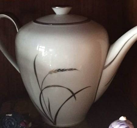 Flowing Wheat Coffee Pot & Lid