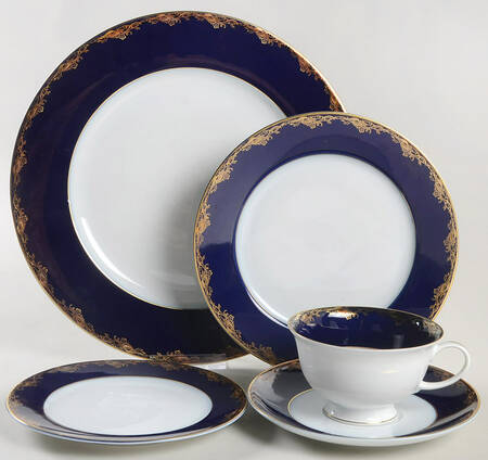 Frederick The Great 40 Piece Estate Set
