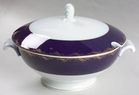 Frederick The Great Tureen &  Lid