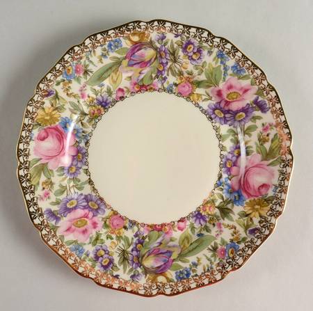 Garden Caprice (Scalloped Edge) Luncheon Plate