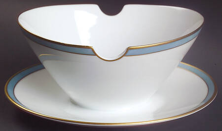 Gravy Boat with Attached Underplate