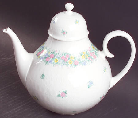 Garland (Multicolor, Romance) Teapot & Lid