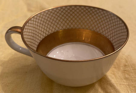 Golden Grail Flat Cup