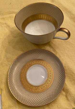 Golden Grail Flat Cup & Saucer Set