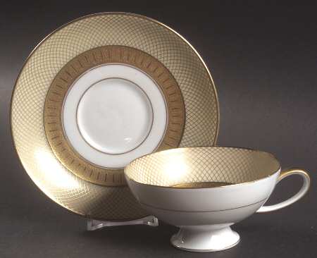 Golden Grail Footed Cup & Saucer Set