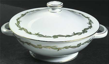 Goldcrest Emerald Round Covered Vegetable