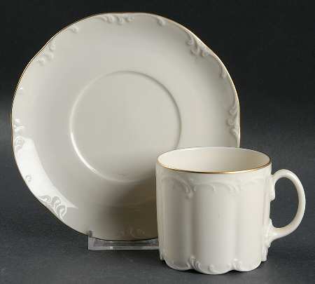 Gold Line Flat Cup & Saucer Set