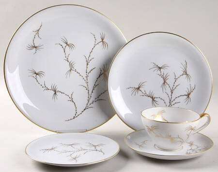 Golden Palm (White, Coupe) 5 Piece Place Setting