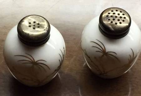 Golden Palm (White, Coupe) Salt & Pepper Set w/Metal Lids