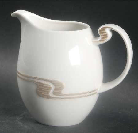 Gold Structure Creamer