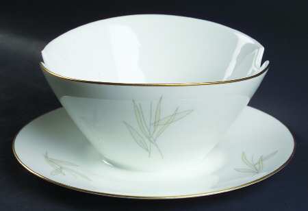 Gravy Boat with Attached Underplate