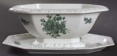 Greenhaven Gravy Boat with Attached Underplate