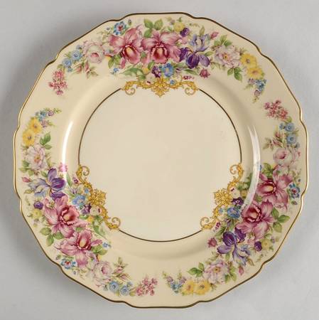 Gwendolyn (Yellow or Yellow & Red Scrolls) Luncheon Plate