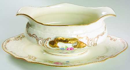 Heirloom Gravy Boat with Attached Underplate