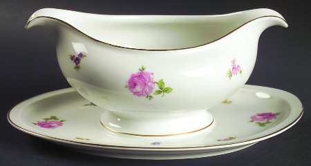 Hillside Gravy Boat with Attached Underplate