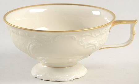 Jennifer Footed Cup