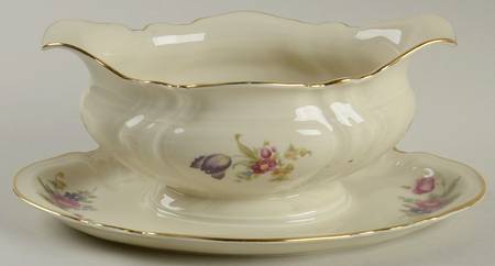 K2872 Gravy Boat with Attached Underplate