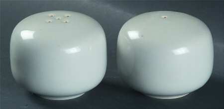 Kaari Grey Salt & Pepper Set