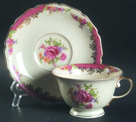 King's Rose (Cream Background, Scalloped) Footed Cup & Saucer Set