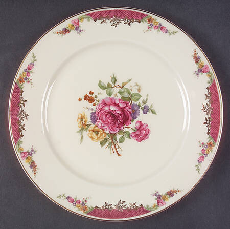 King's Rose (Cream Background, Smooth) Luncheon Plate