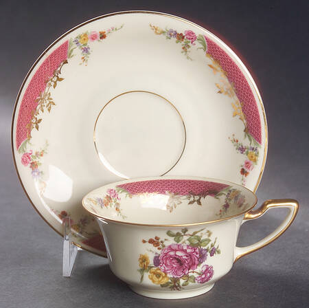 King's Rose (Cream Background, Smooth) Flat Cup & Saucer Set