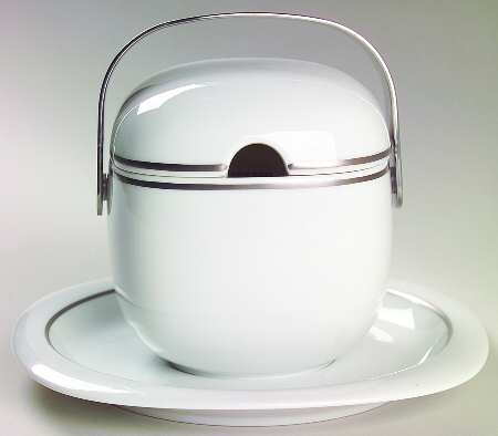 Lanka Suomi Sauce Boat & Lid with Underplate