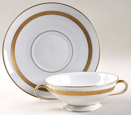 Laurel Wreath Footed Cream Soup Bowl & Saucer Set
