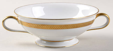 Laurel Wreath Footed Cream Soup Bowl