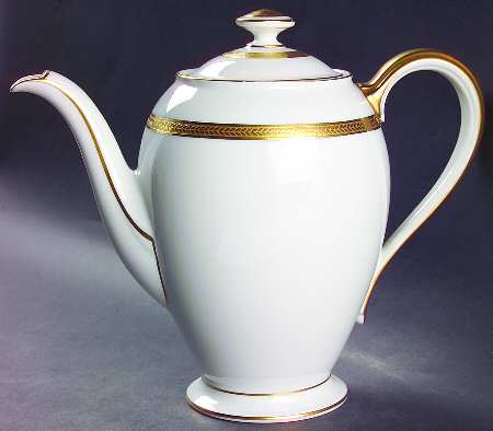 Laurel Wreath Coffee Pot & Lid