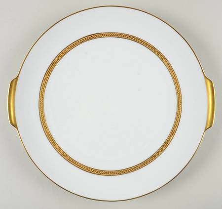 Laurel Wreath Handled Cake Plate