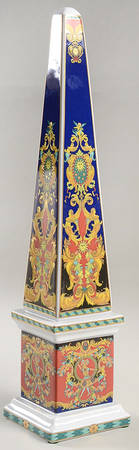Le Roi Soleil Obelisk
