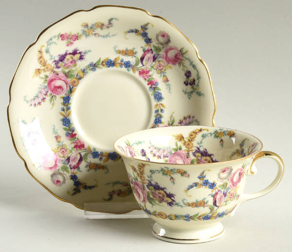 Linnie Lee Footed Cup & Saucer Set