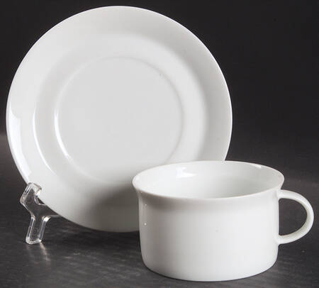 Linear Berlin White Flat Cup & Saucer Set