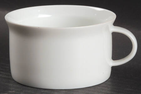 Linear Berlin White Flat Cup