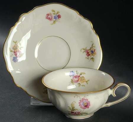 Lombul Gold (Gold Trim) Flat Cup & Saucer Set