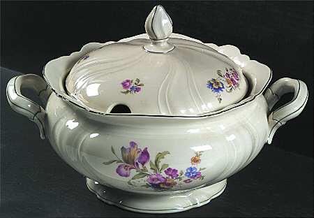 Lombul (Green Trim) Tureen &  Lid