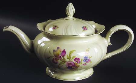 Lombul (Green Trim) Teapot & Lid
