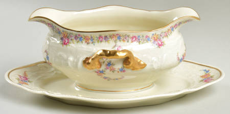Lorraine Gravy Boat with Attached Underplate