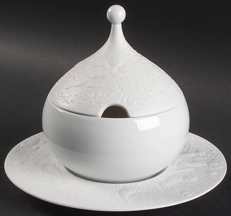 Magic Flute White Sauce Boat & Lid with Underplate