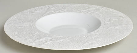 Magic Flute White Underplate for Round Covered Vegetable