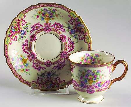 Sau Footed Demitasse Cup & Saucer Set